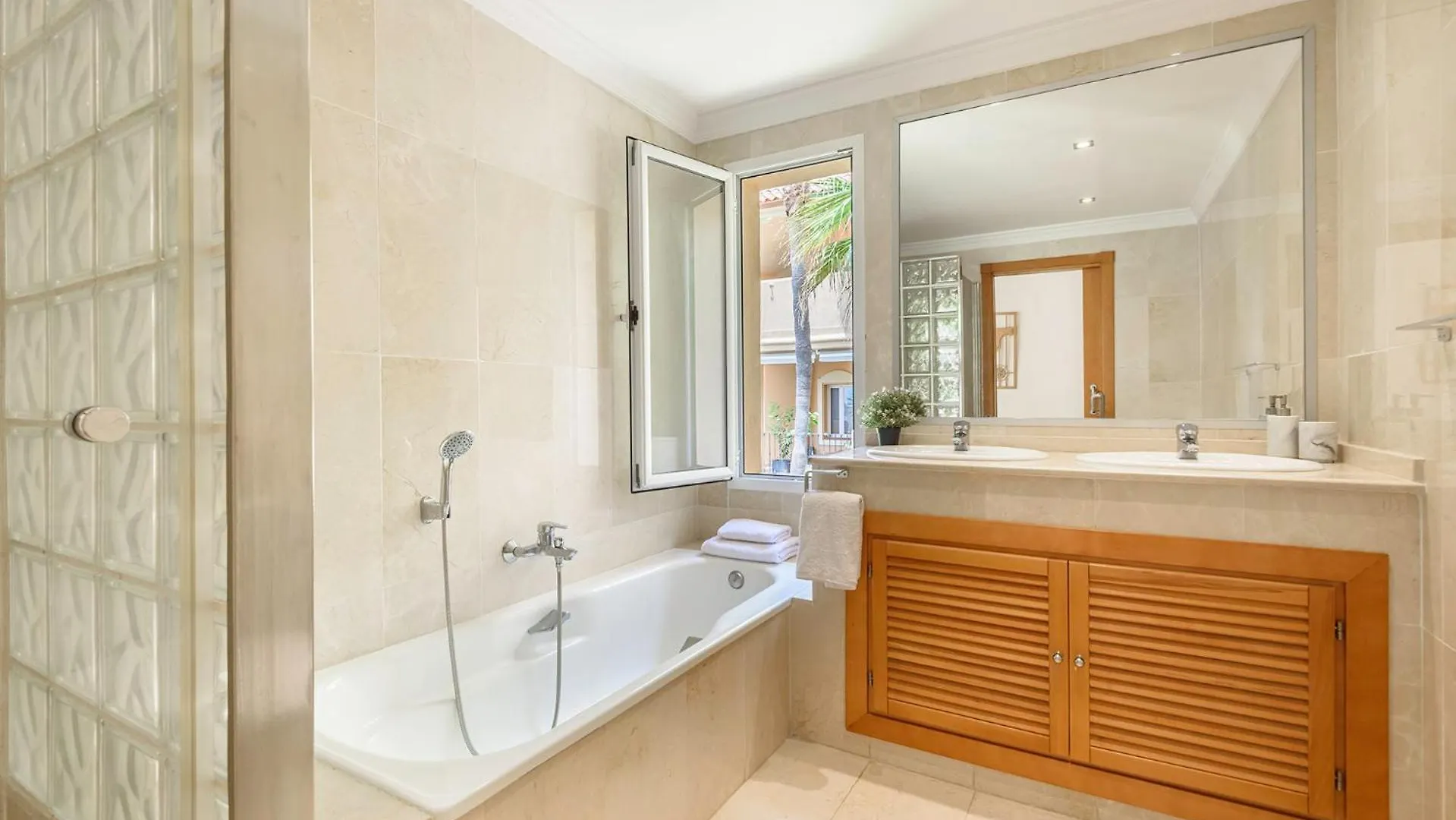 Alcam Aloha Deluxe 62 Apartment Marbella